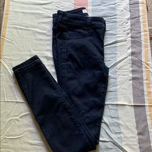 A&F skinny jeans. Size 00 short.